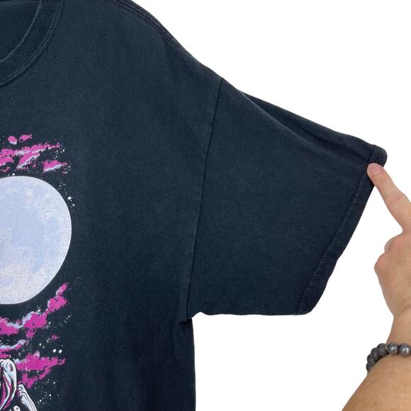 An American Werewolf in London Tshirt Size Large Black Moon 90s Y2k Spooky - Picture 7 of 16